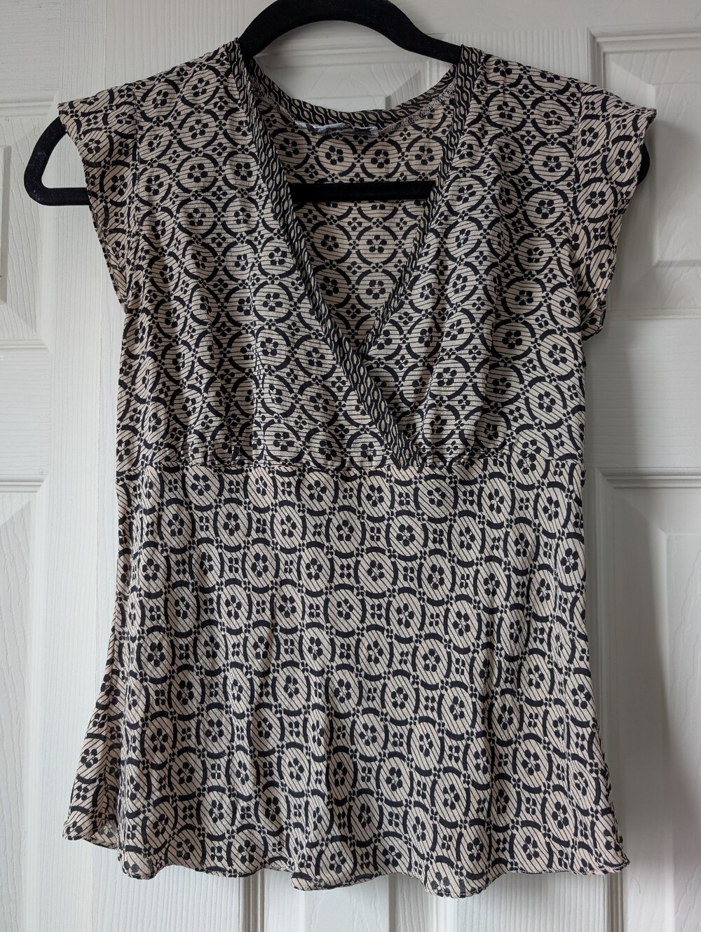 Vintage 100% Silk Nine West Cream and Black Geometric V-Neck Blouse, Sz. 4
